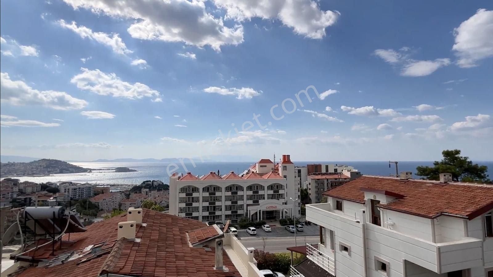 Kuşadası'nda Değerinin Altında Deniz Manzaralı Satılık Villa Daire Takaslı
