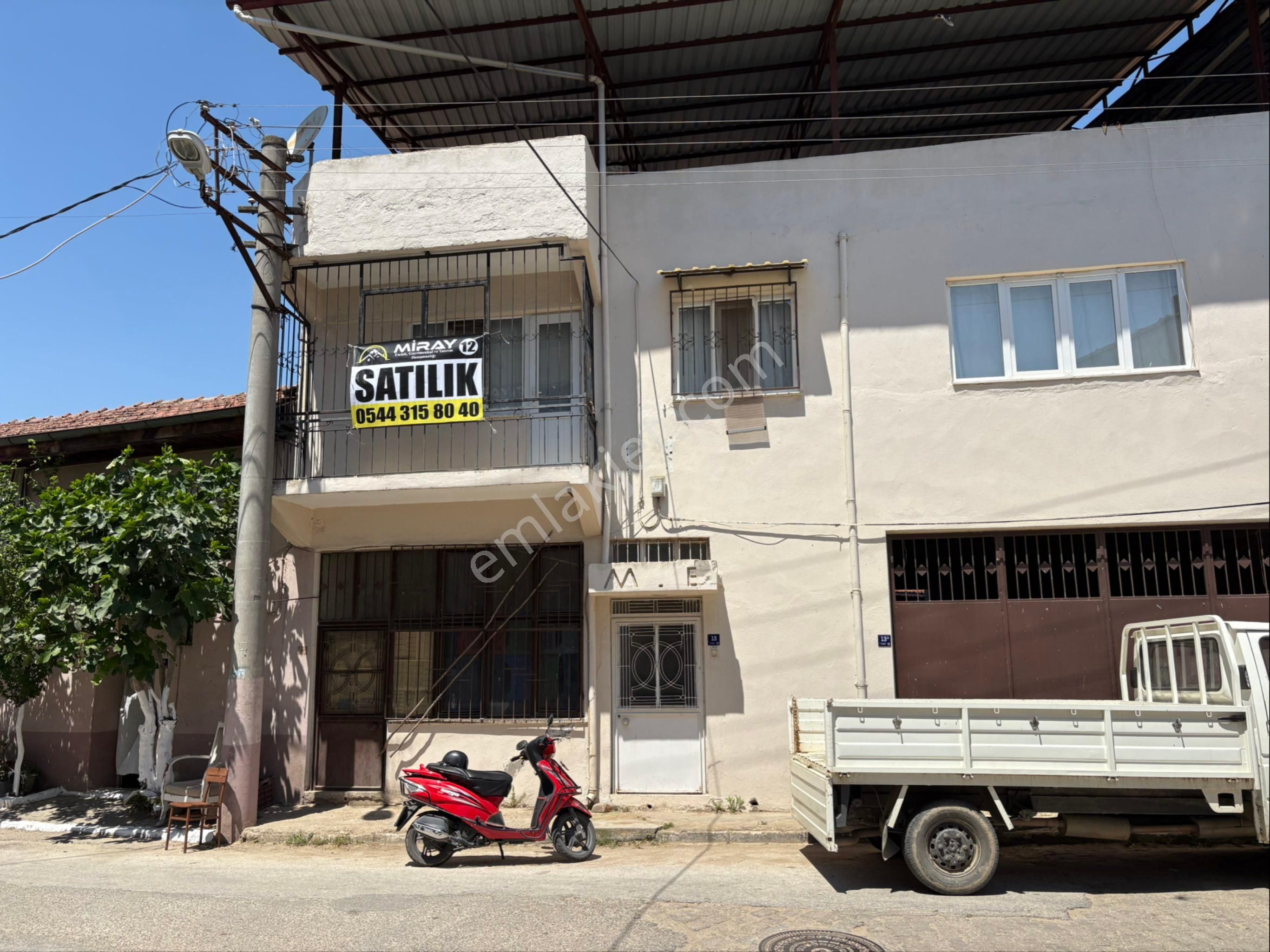 Miray Emlaktan Arslanlı Mahallesinde Komple Satılık Bina