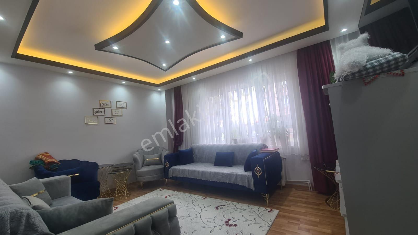Karapürçek Mahallesinde 3+1 Giriş Kat Daire