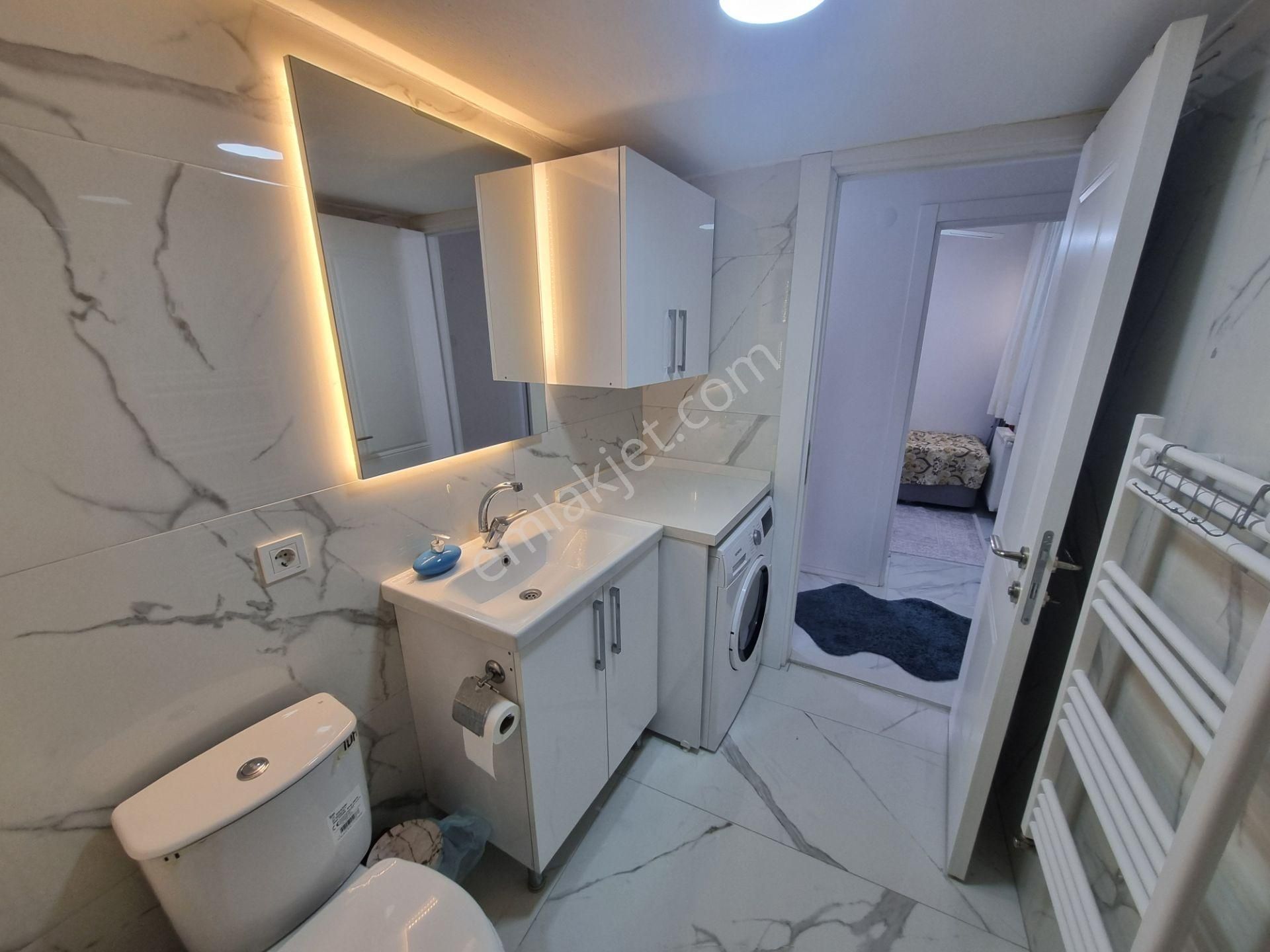 Bostanlı Yusuf Vardar Sk.’da Lüks Eşyalı 3+1 Kiralık Daire - Görsel 14