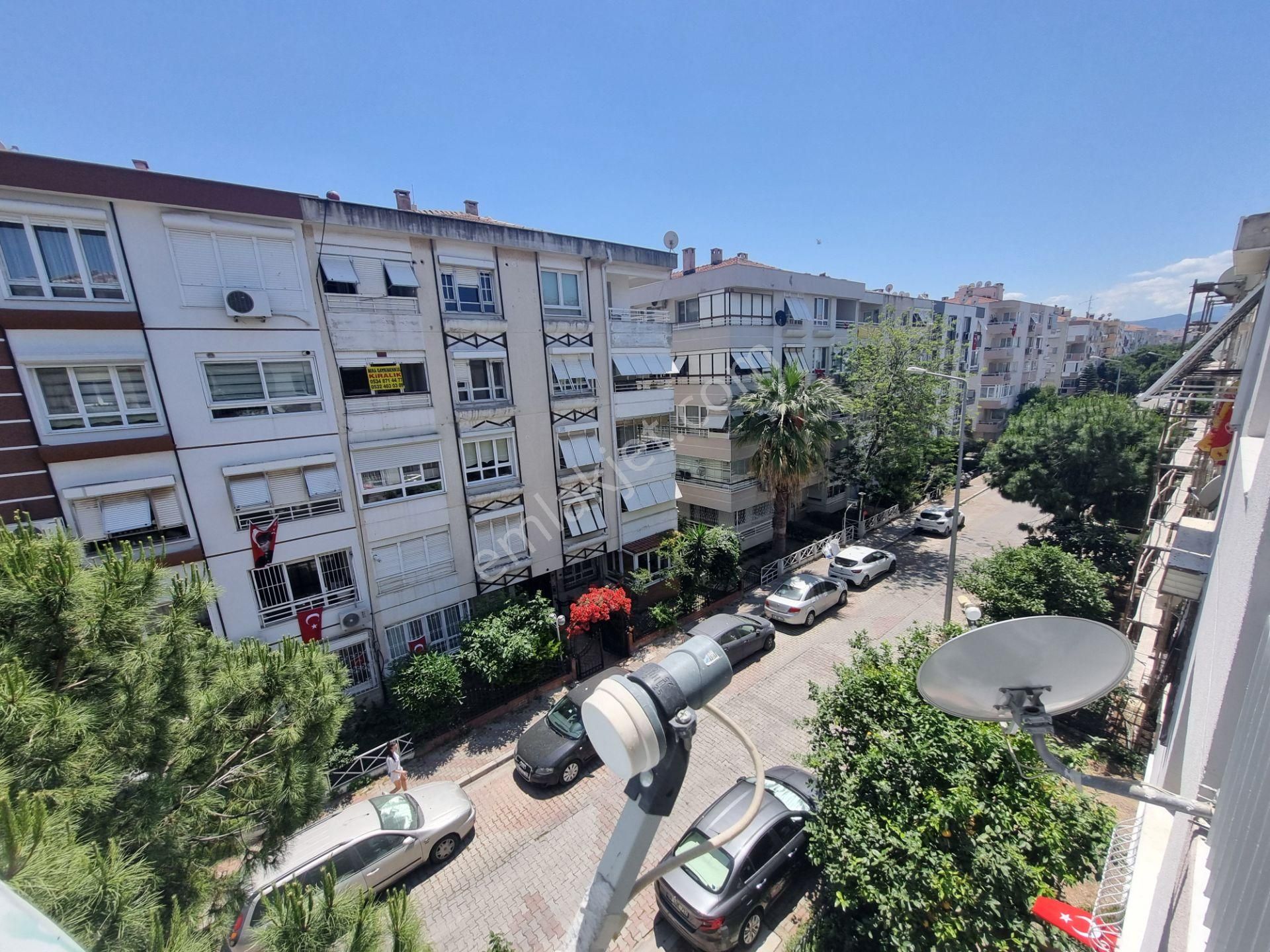 Bostanlı Yusuf Vardar Sk.’da Lüks Eşyalı 3+1 Kiralık Daire - Görsel 24