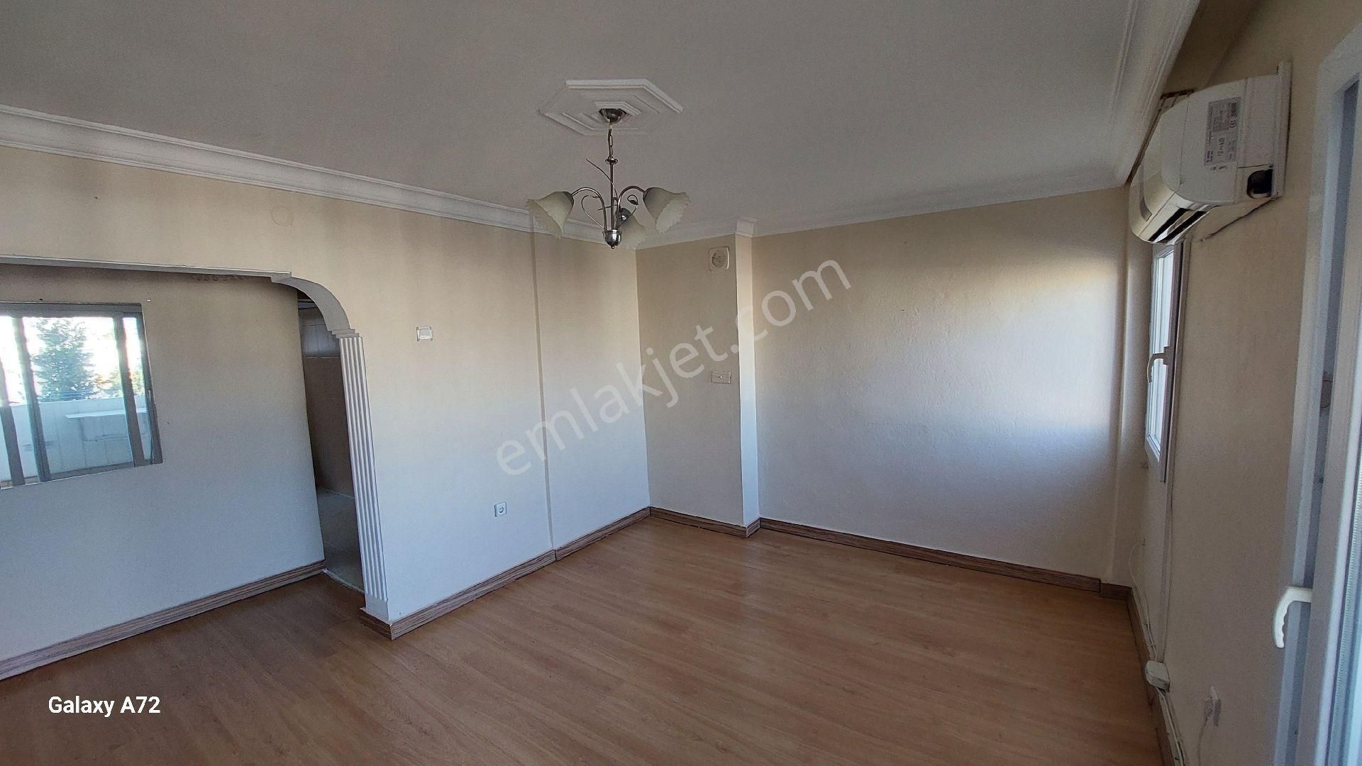 Karabaglar Esentepe Sosyal Konutlarda Kıralık 2+1 Daire