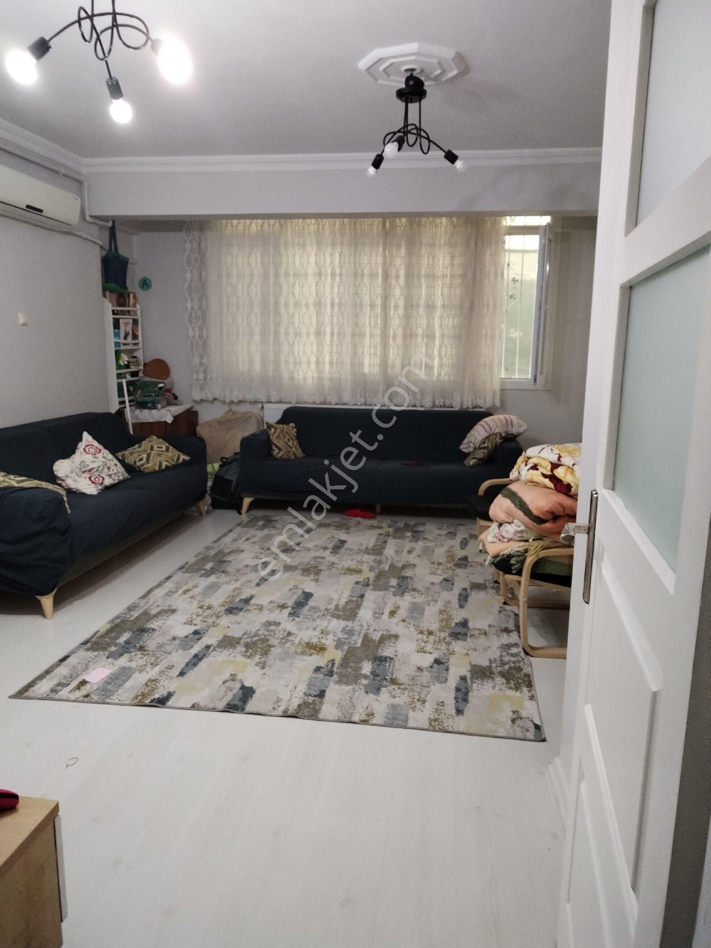 Bornova Merkez De Satılık Daire