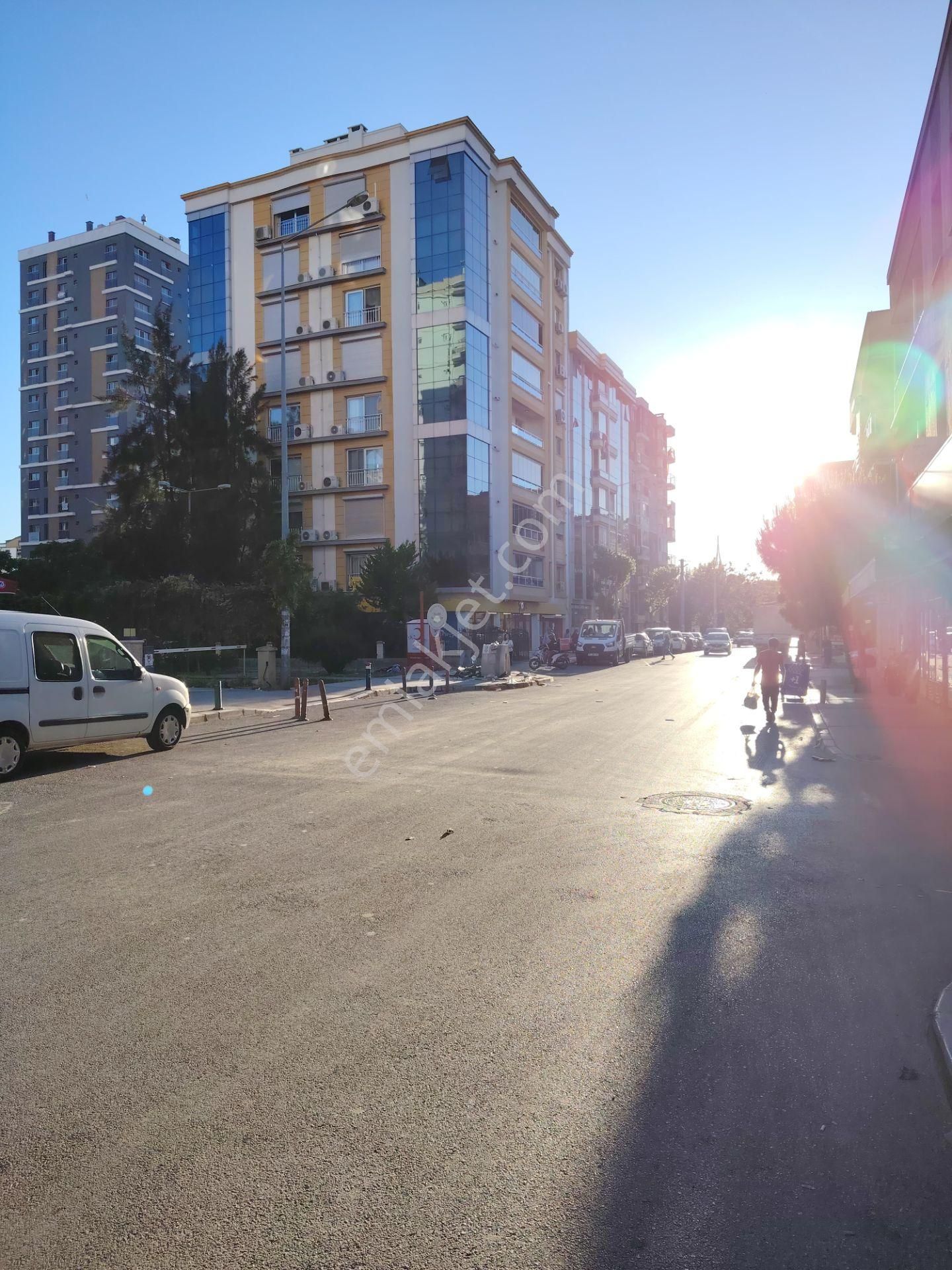 Karşıyaka Örnekköy'de 2+1 Geniş Ferah Kiralık Daire