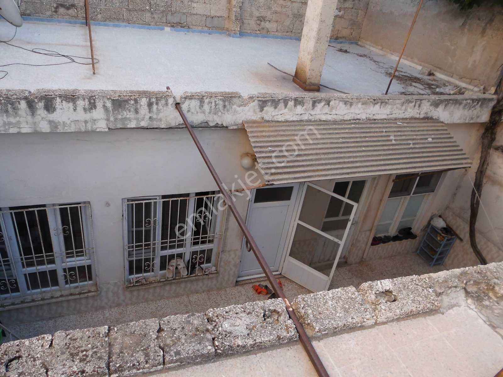 Kilis'te Kartalbey Mahallesinde Satılık Müstakil Ev