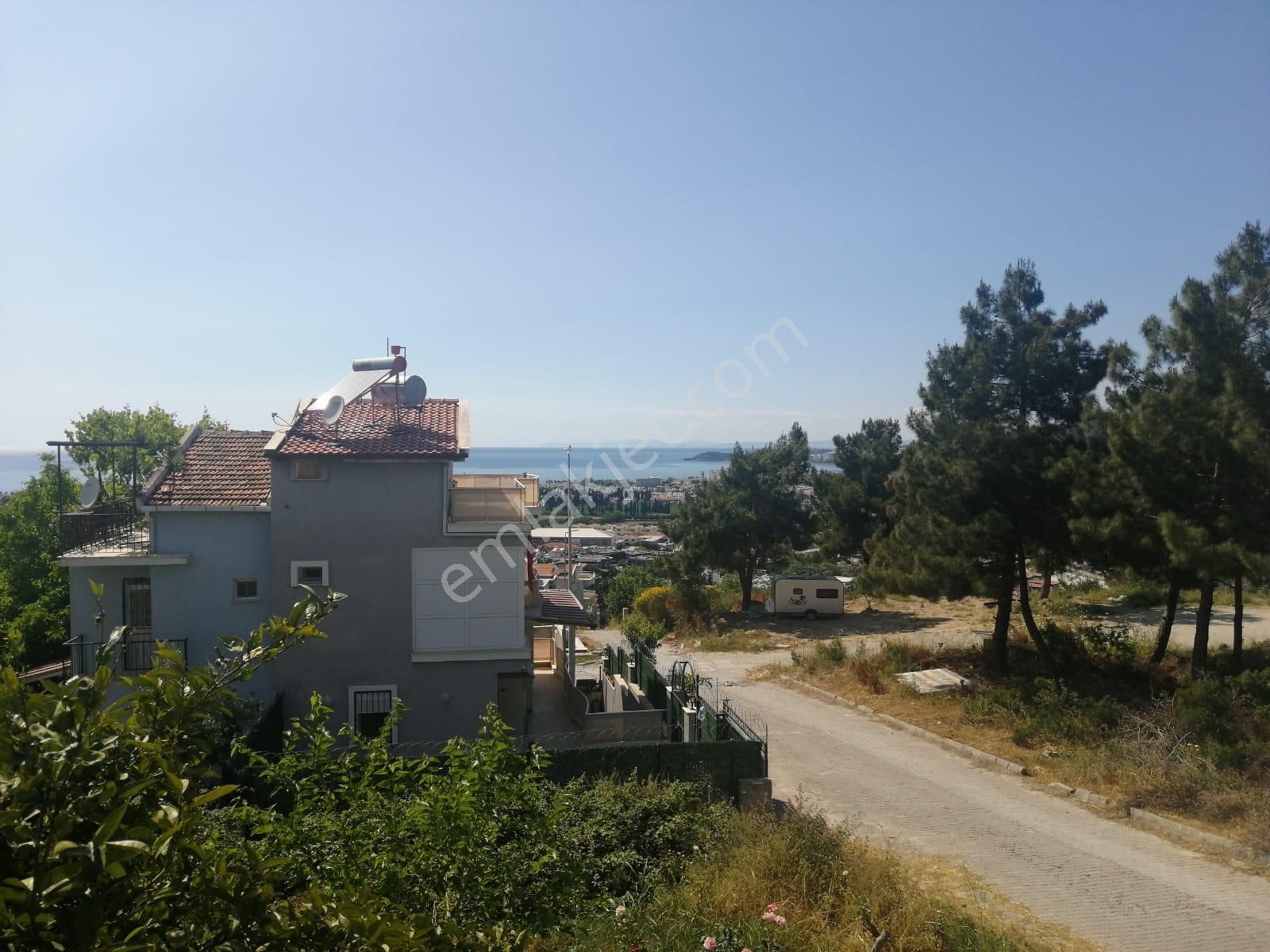 Kuşadası Efes Evlerinde Kiralık 4+1 Eşyalı Yazlık
