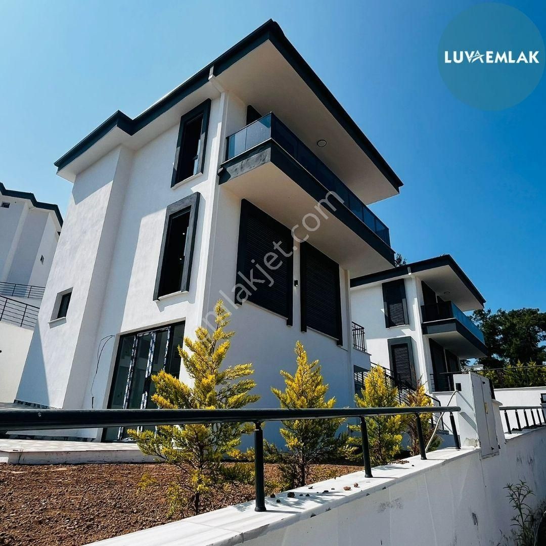 Didim Akbük’te Doğa Manzaralı Site İçi Tam Müstakil 5+1 Sıfır Villa - Görsel 3
