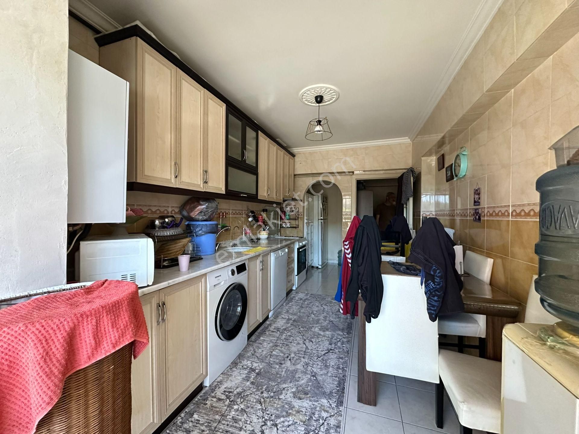 Pursaklar Mehmet Zengin Emlak'tan 2+1 Giriş Kat Merkezde Güney Cephe