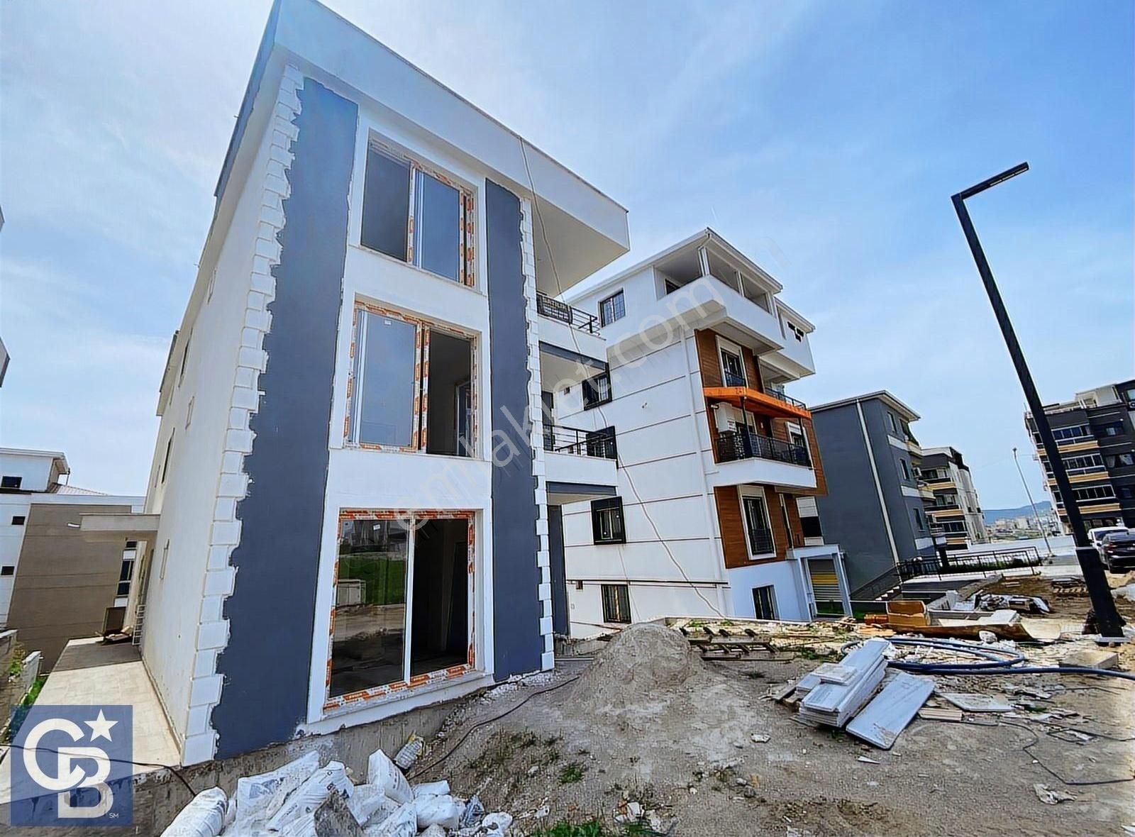 Coldwell Banker'dan Fen Bilimleri Arkası 2 Aya Teslim 2+1 Daire