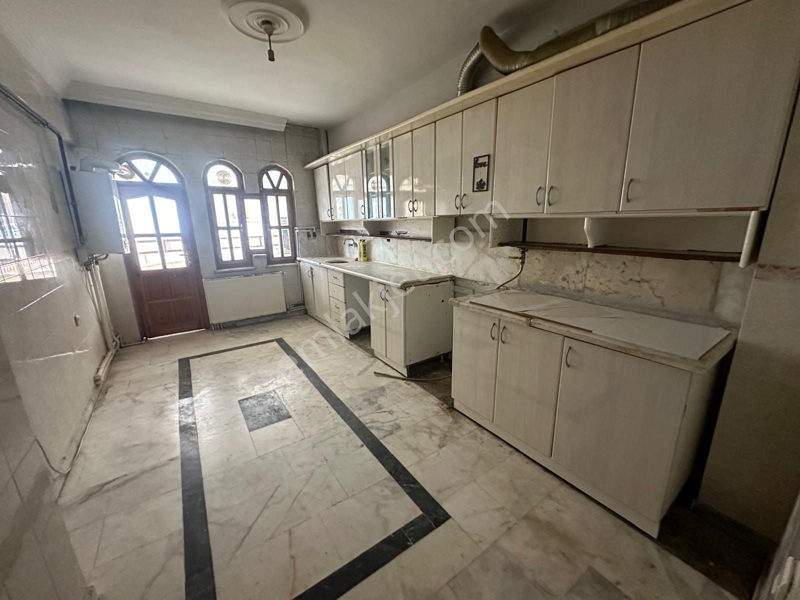 Yeni Battalgazi Devlet Hastanesi Yanın’da 3,5+1 Kiralık Daire