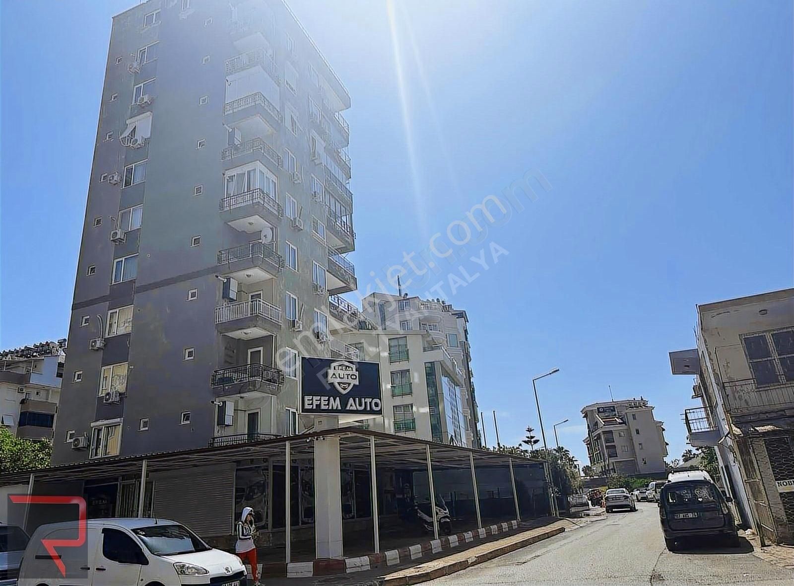 Konyaaltı Sahil Dibi Katta Tek Full Deniz Manzaralı 4 Cephe