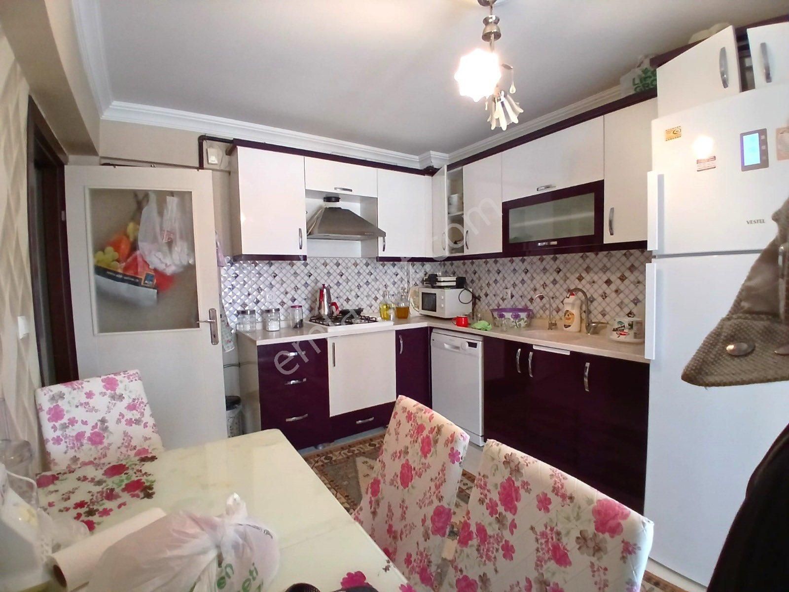 Karapürçek Mahallesinde 3+1 Giriş Kat Daire
