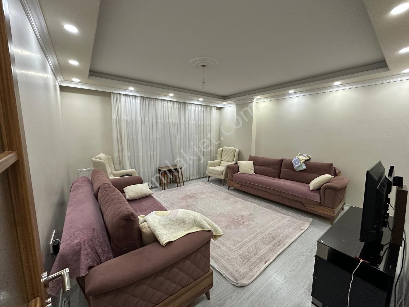 Pusula İnş.tan 50 Yıl Mah Cadeey Yakın 95m2 2+1 Arakat Daire