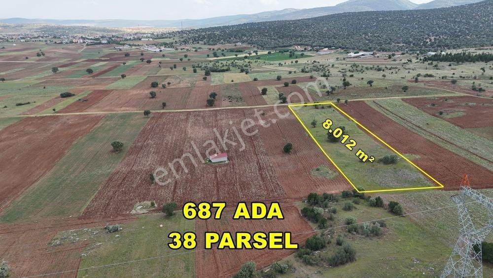 Konya / Akören'de 8.012 M² Lokasyonu Güzel Tarla