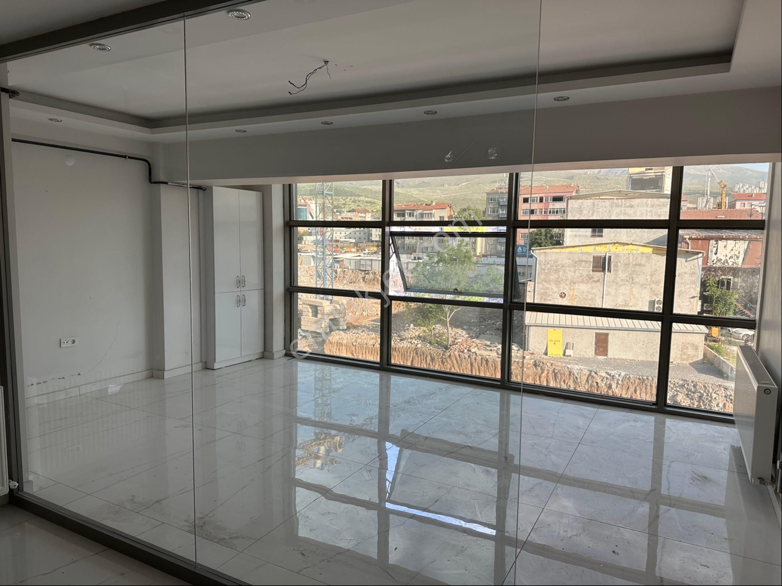 Epa Özyaşamdan Dörtyol Arkası Kiralık Ofis