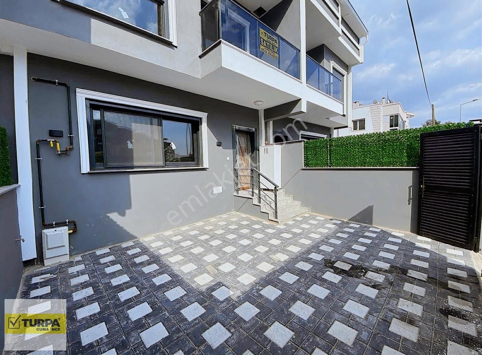 Gaziemir Beyazevler'de 3+1 Sıfır Dubleks Yerden Isıtmalı Villa