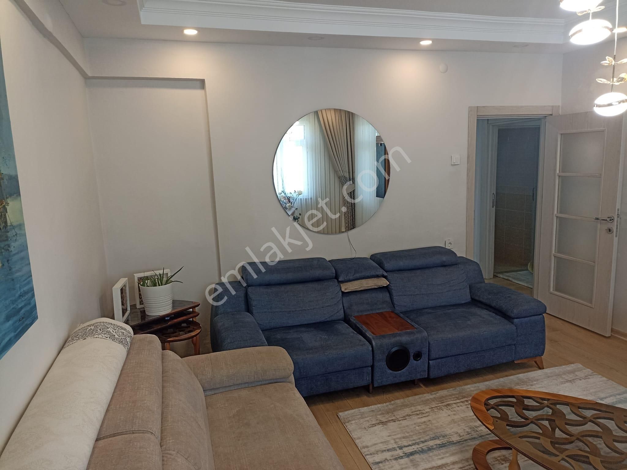 Sultangazi Cumhuriyet Mahallesi Eşyalı Kiralık Daire