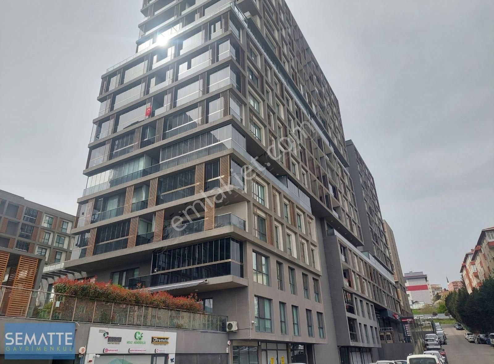 Küçükcekmece'de Toya Moda Sitesınde Satılık Daire 3+1 135 M2