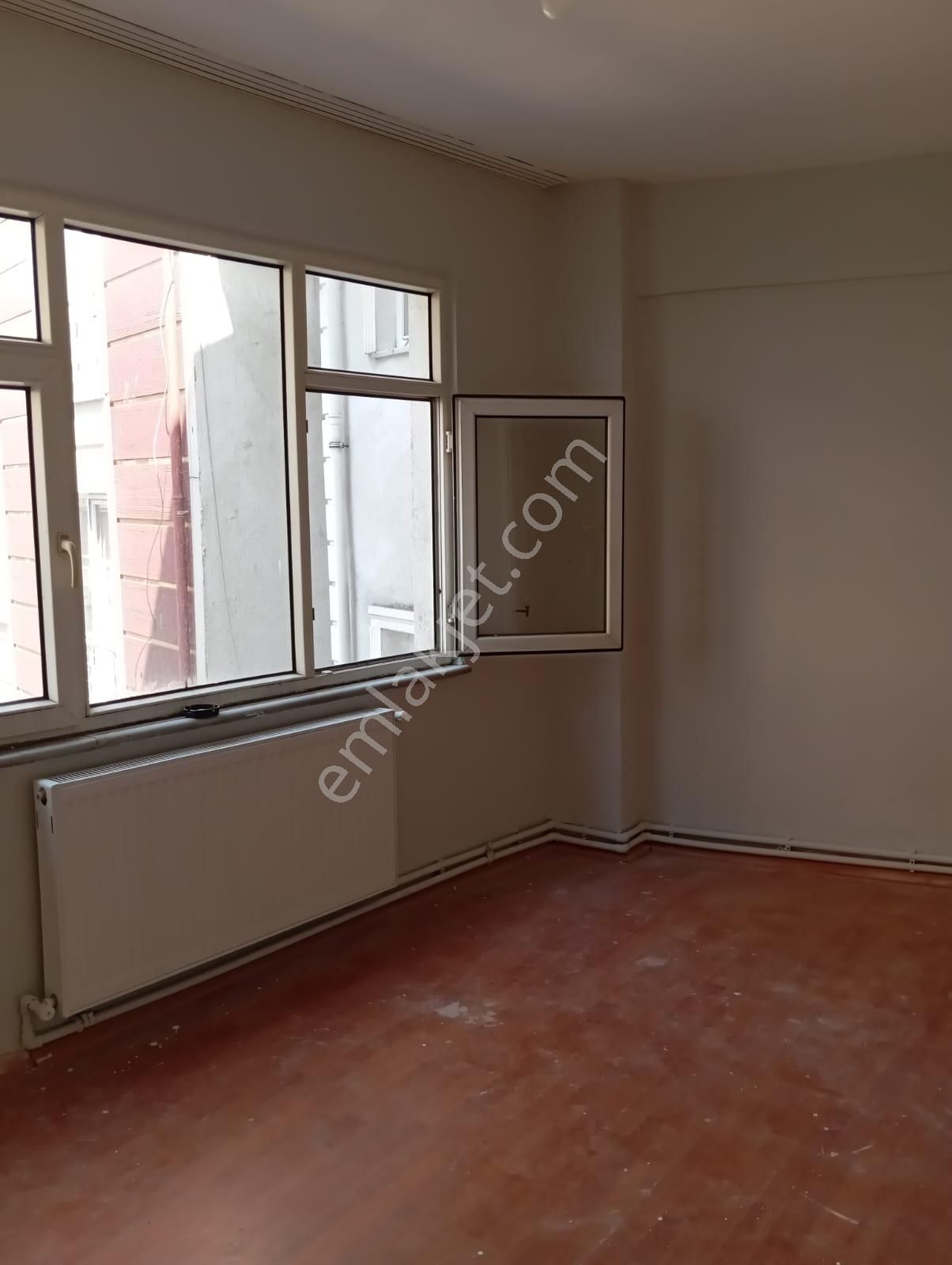 Beyoğlu Kasımpaşa Kaptanpaşa'da Kiralık 2+1, 70m2, 1.kat Daire - Sözgen'den - 272k