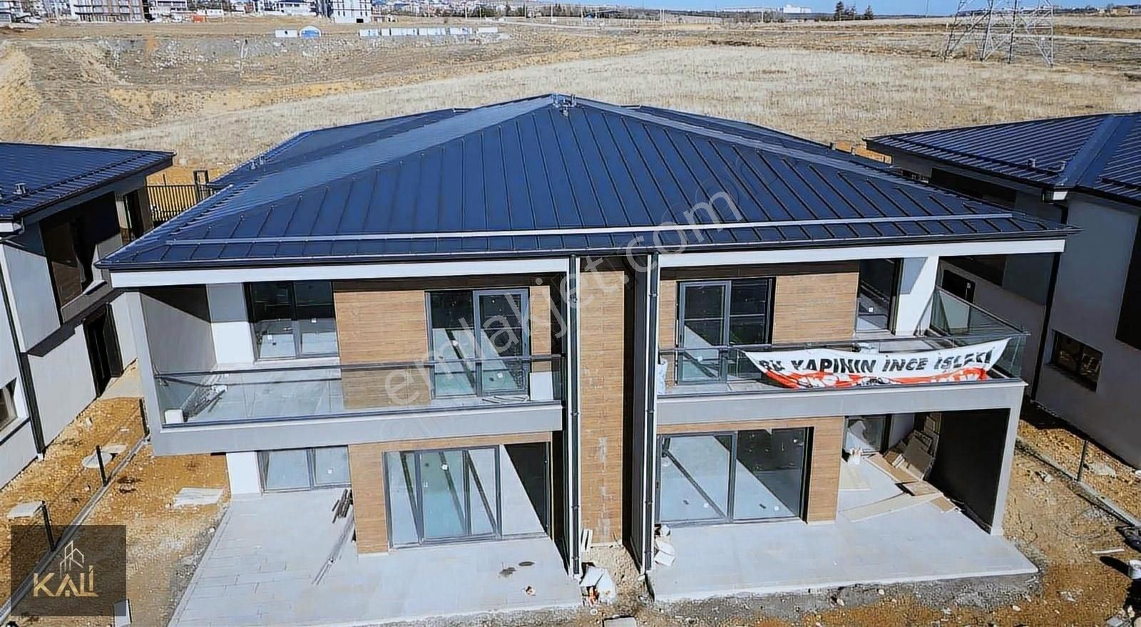 İncek Te Site İçerisinde İskanlı Takasa Uygun Villa "kali A.ş"