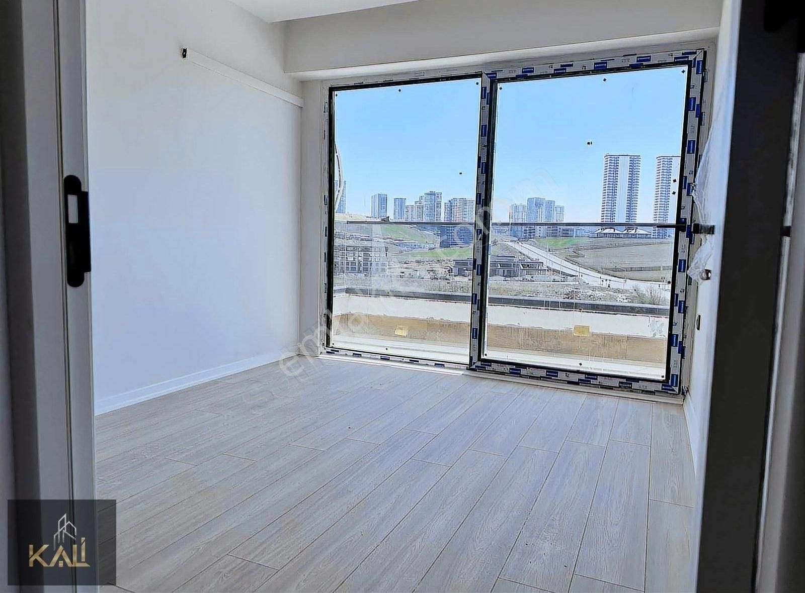 Alacaatlı Merkezde 1+1 50 M2 Site İçi Daire Kali A.ş.