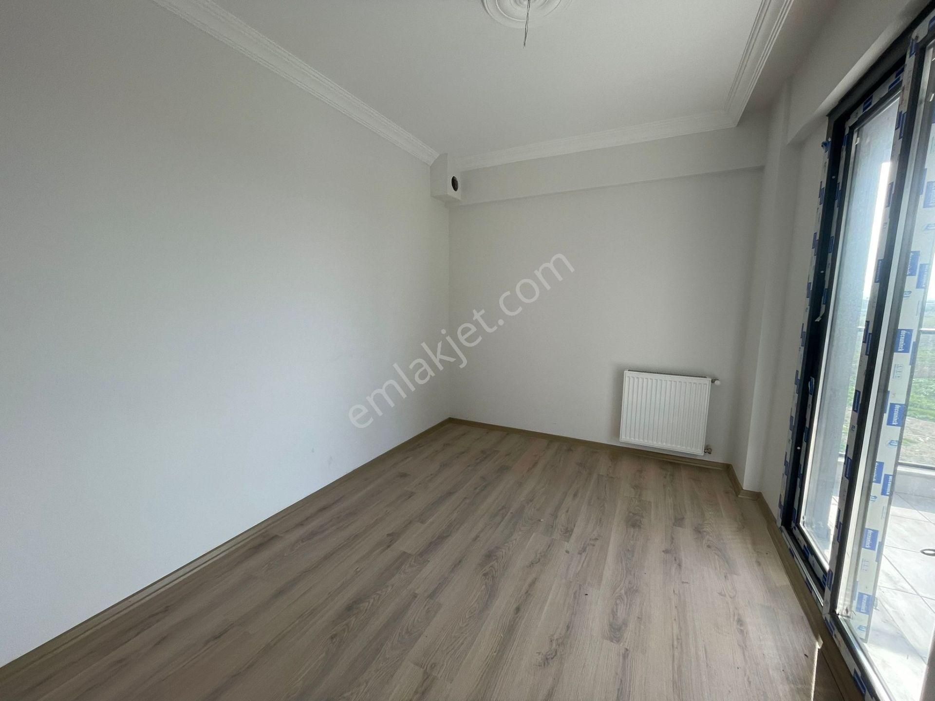 Yatırıma Ve Oturuma Uygun İzban Dibi 1+1 Daire