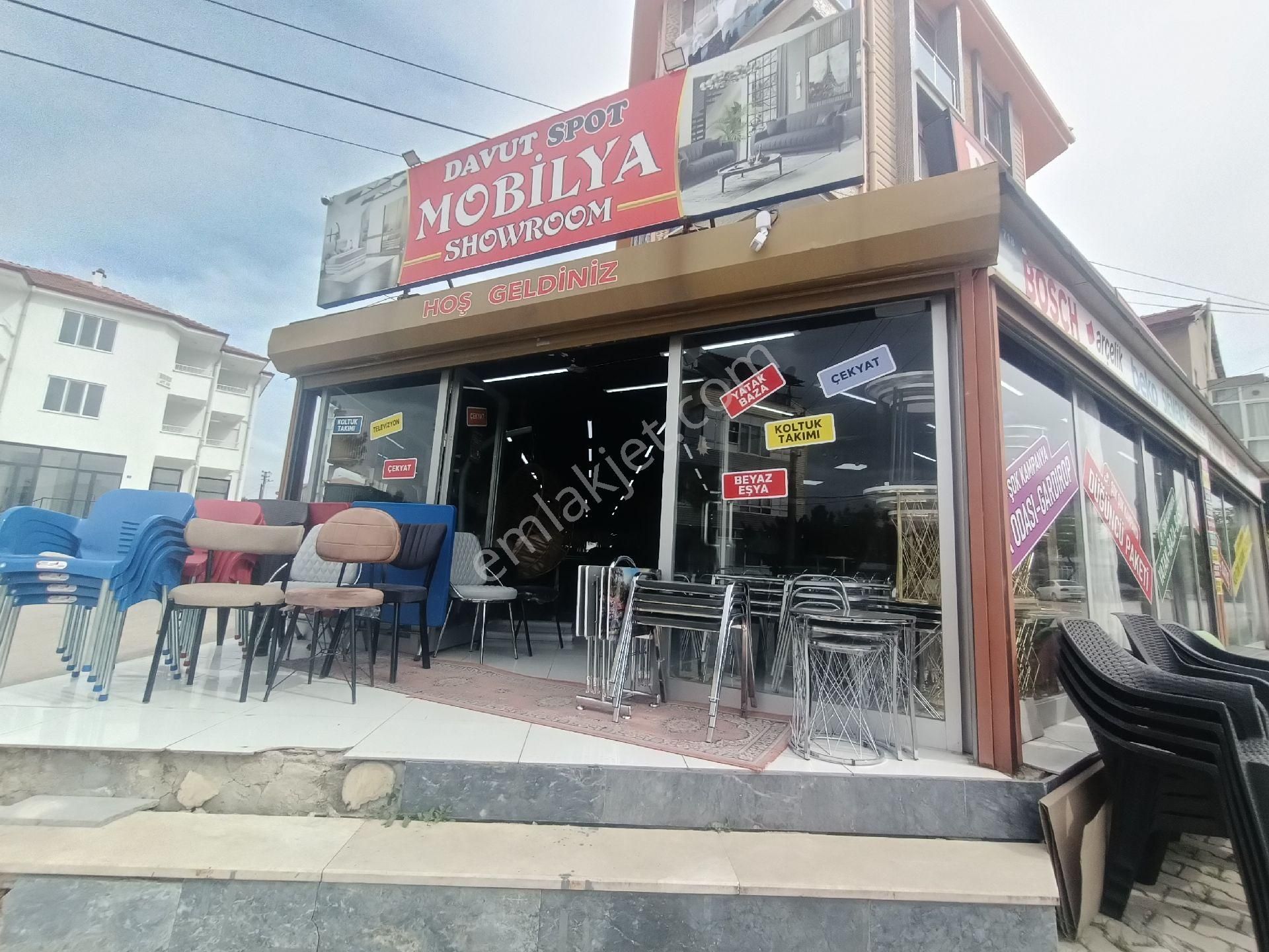Fatih Mahallesinde Satılık Dükkan