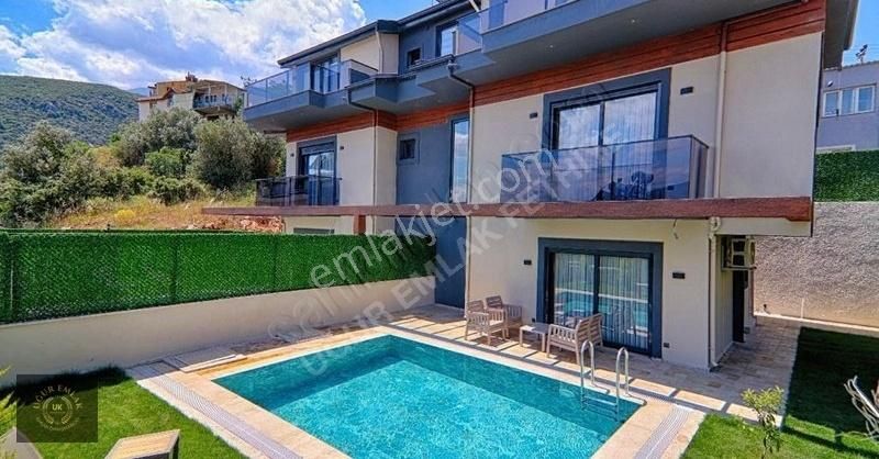 Uğur'dan Fethiye Karaçulha Mah. 4+1 Havuzlu Villa