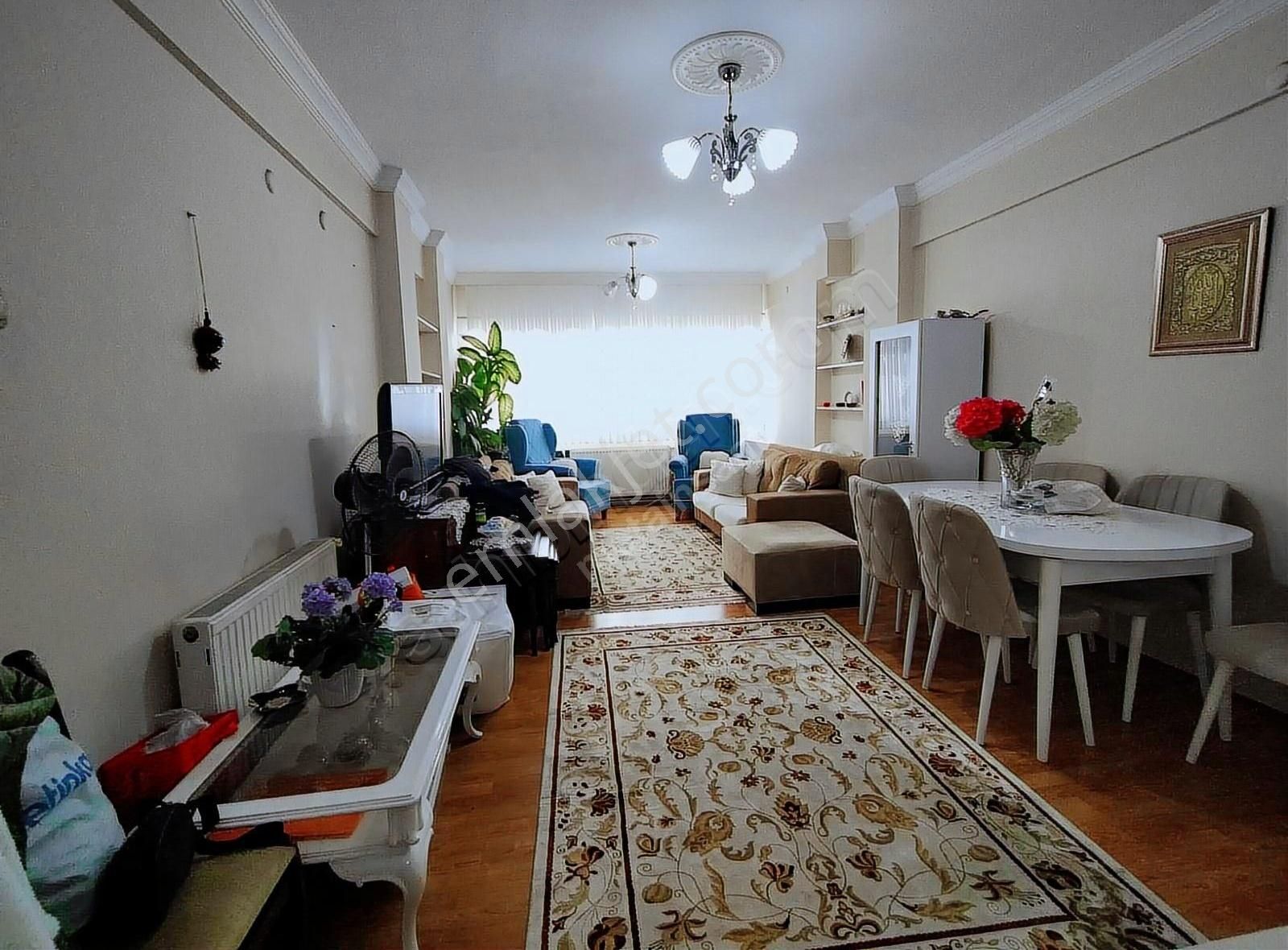 Küçükçekmece Cennette Satılık 120.m2.daire.3+1-4.000.000.tl
