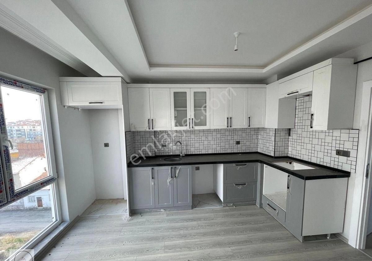Satılık 3+1 Sıfır Daire Kahraman Çavuş Cadde Civarında