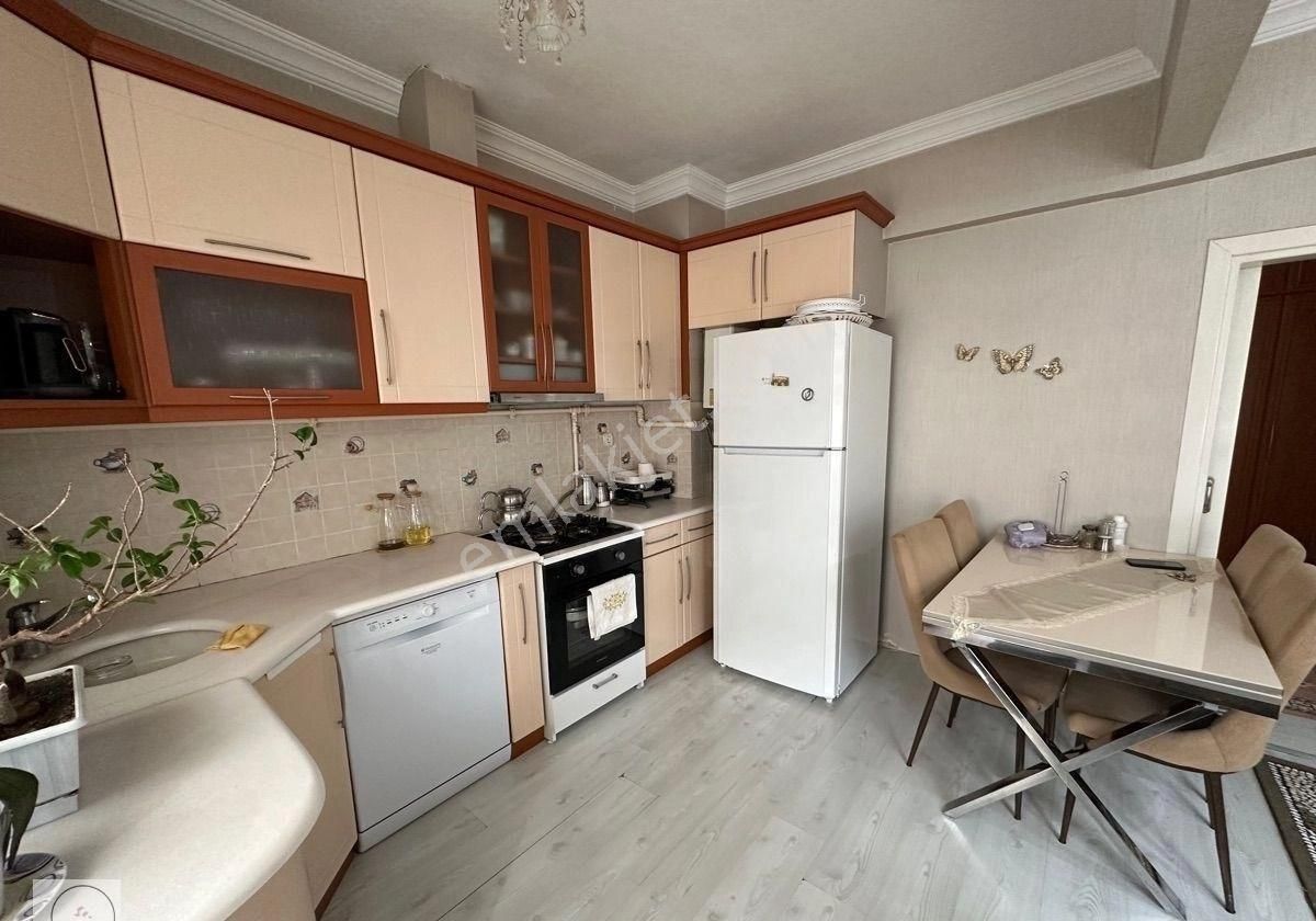 Eşyalı Kiralık Daire Bahçeli Evlerde 3+1