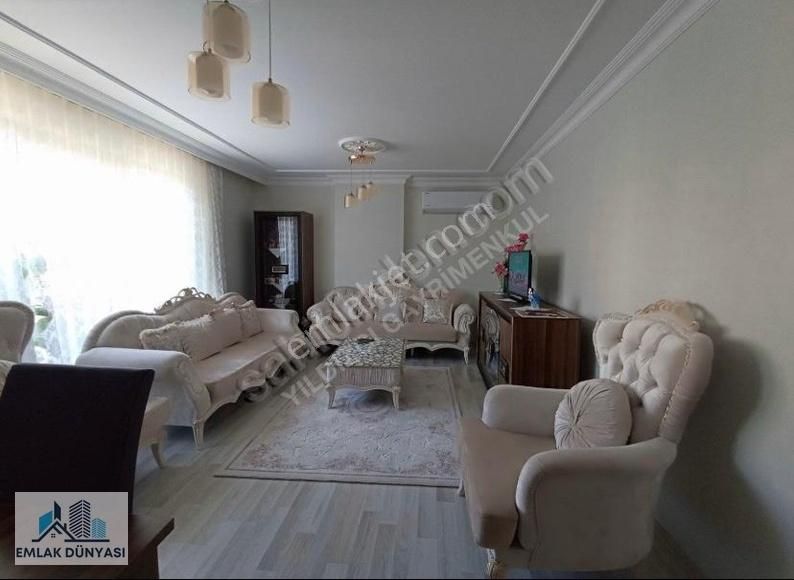 Emlak Dünyası Satılık Harika Muhitte Geniş Kullanımlı 3+1 Daire