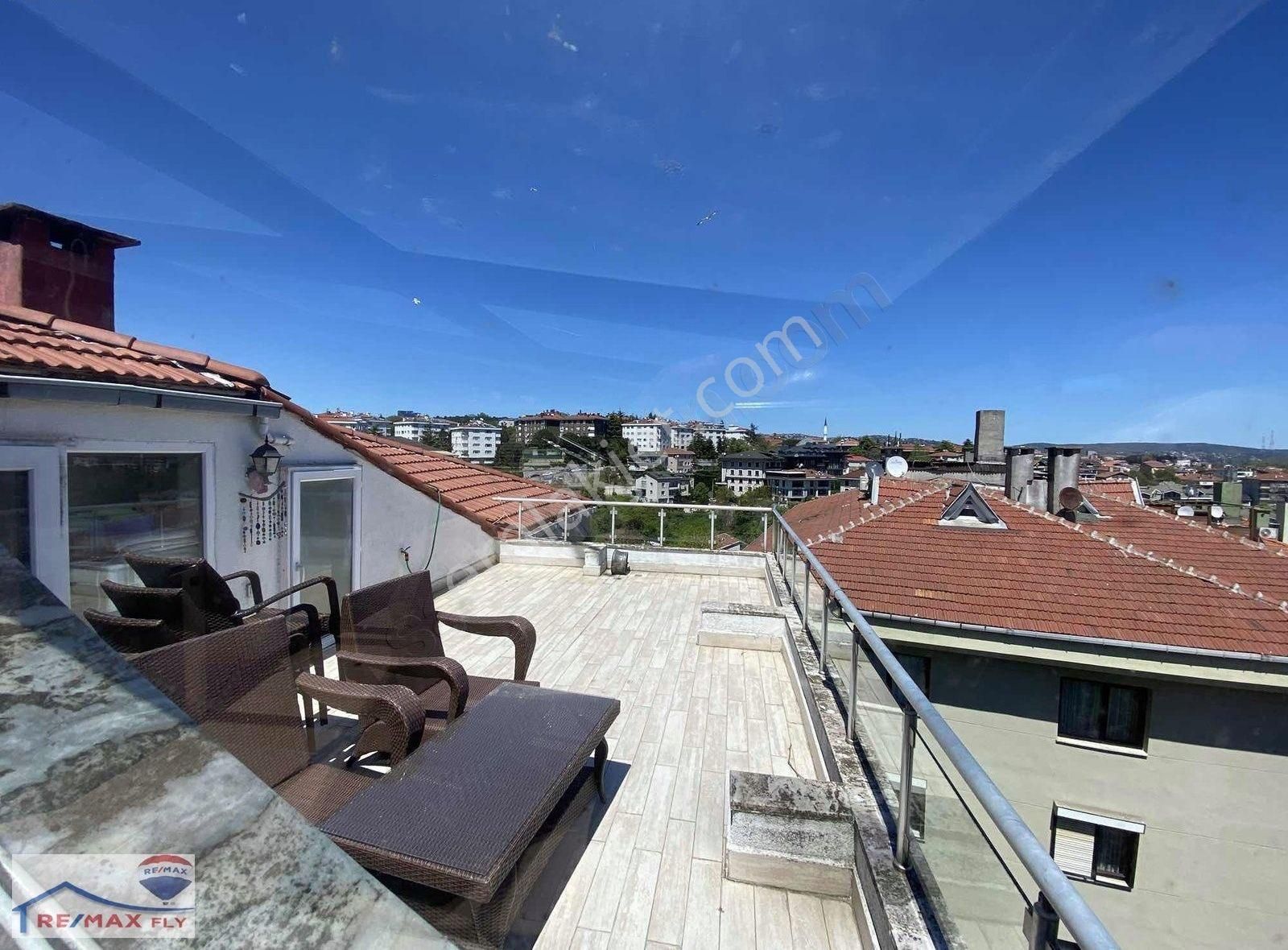 Tarabya"da Boğaz Manzaralı, Çatı Dubleksi