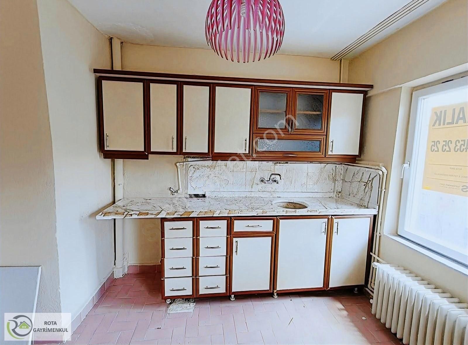Rota' Dan Yenişehir Eski Maraşal Hastane Altı Kiralık 2+1 Daire