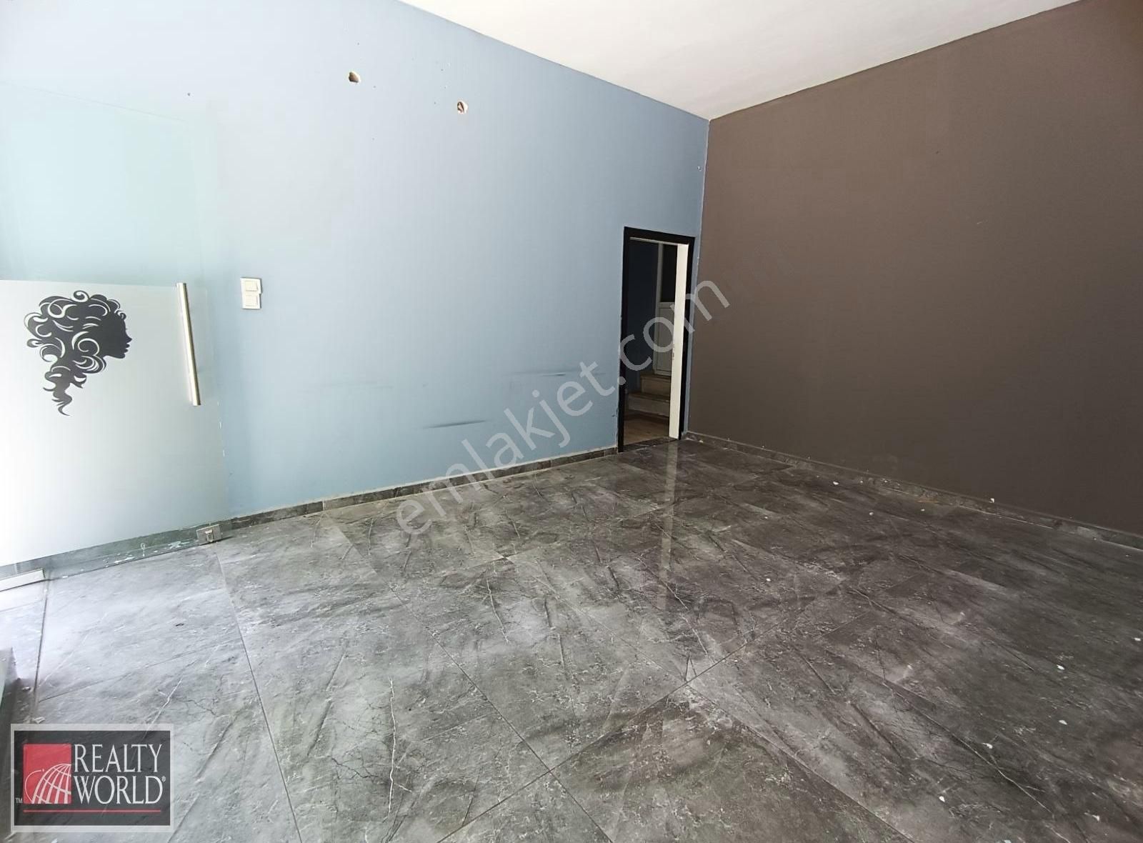 Pelitlibağ'da Cadde Üzerinde Kiralık Dükkan