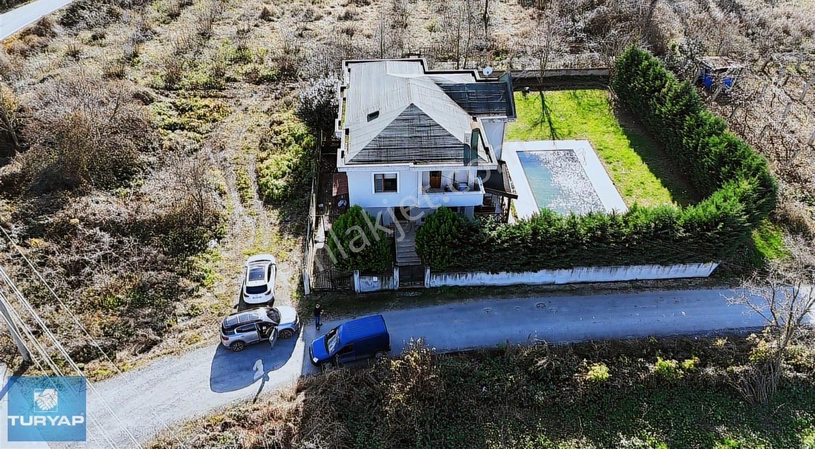 Cumhuriyet Akçatepe Tarafında Satılık Müstakil Villa + Arsa