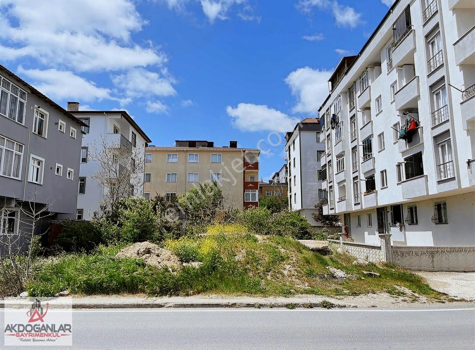 Akdoğanlardan Bağlıkta Acil Satılık 276m2 İmarlı Müstakil Arsa