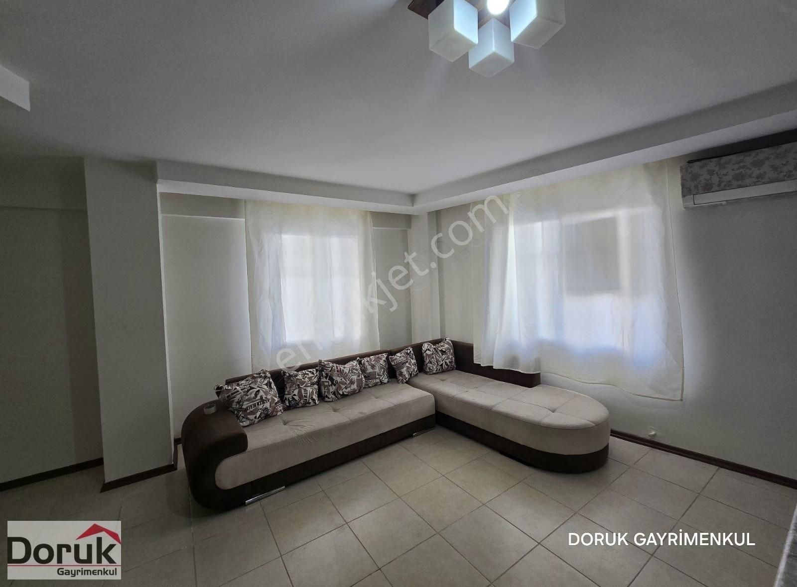 Doruktan Üniversiteye Yürüme Mesafesinde Full Eşyalı 1+1 Daire