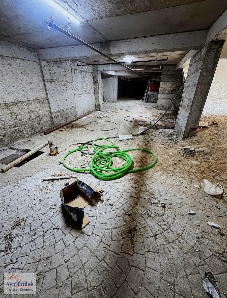 Yeni'den Merkez Mah Butik Sitede 6+2 240 M2 Kapalı Otoparklı