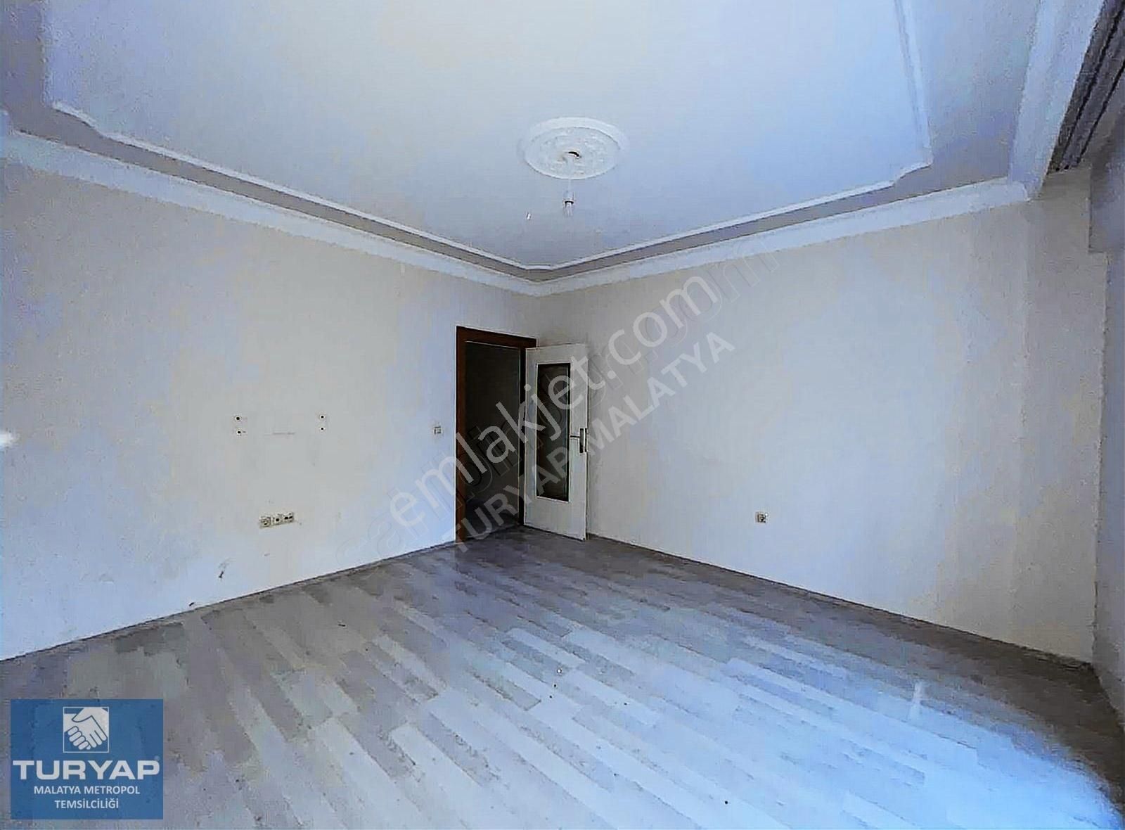 Turyap Metropol'den Ucbağlar'da Satılık 2+1 Daire
