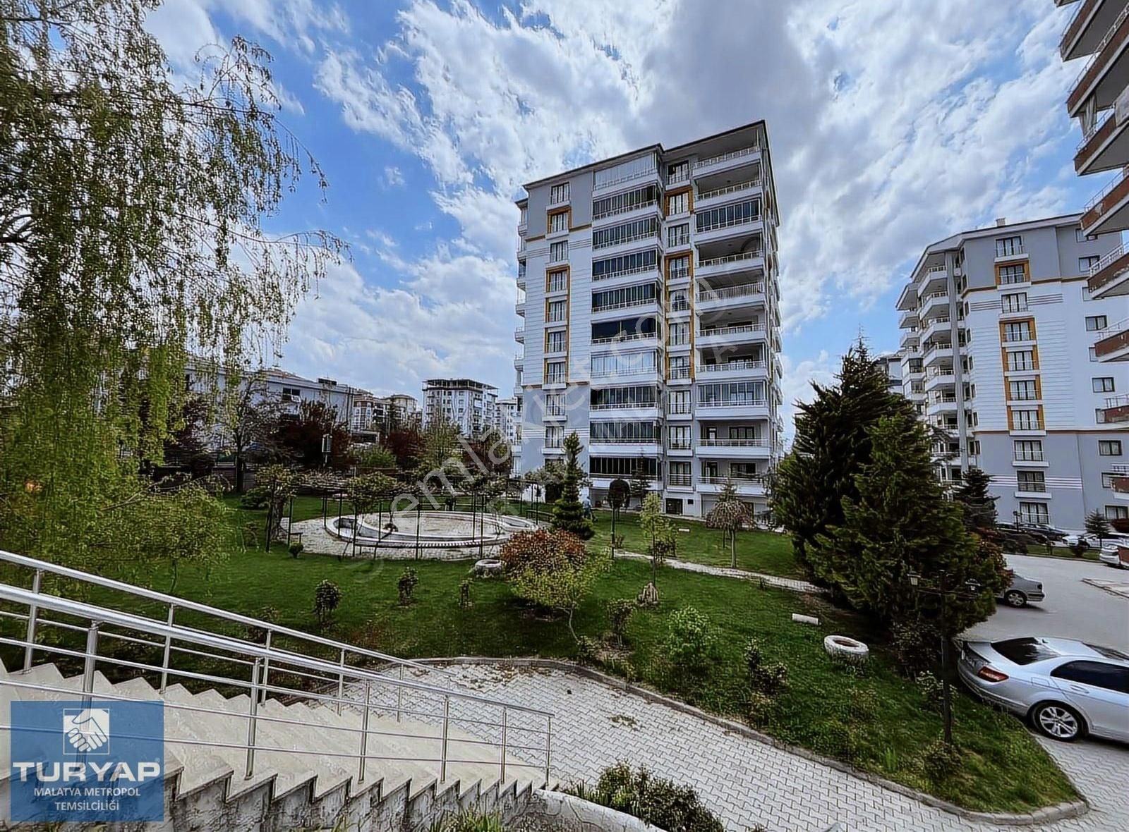 Turyap Metropol'den Kuyuönü 'nde 3+1 Az H*sarlı Satılık Daire