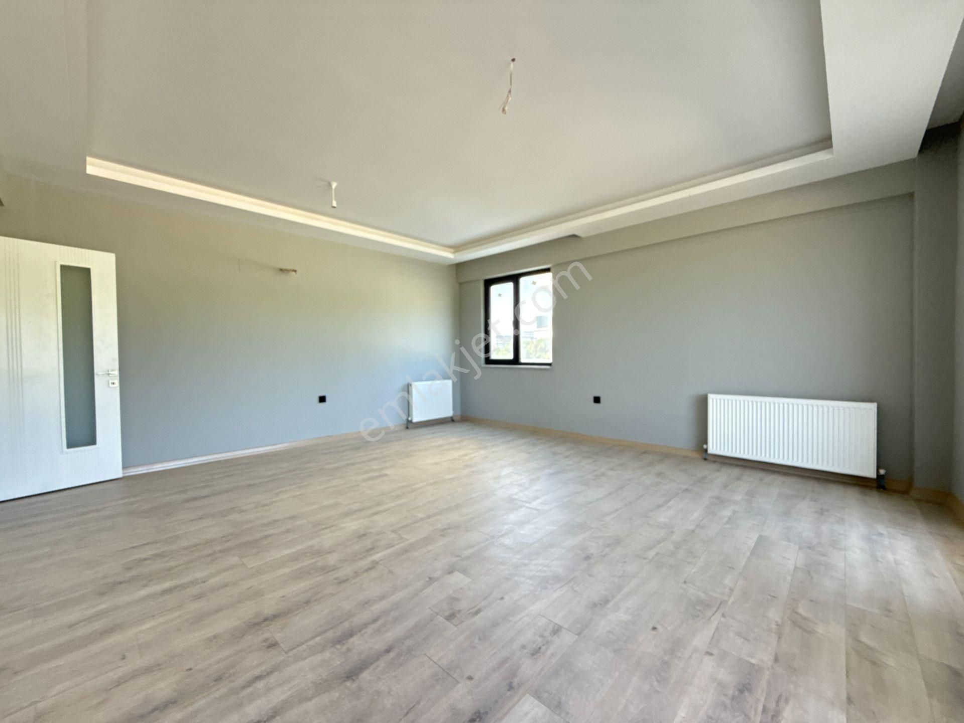 Kayapa Efe Saraykent Sitesinde 3+1 Satılık Daire