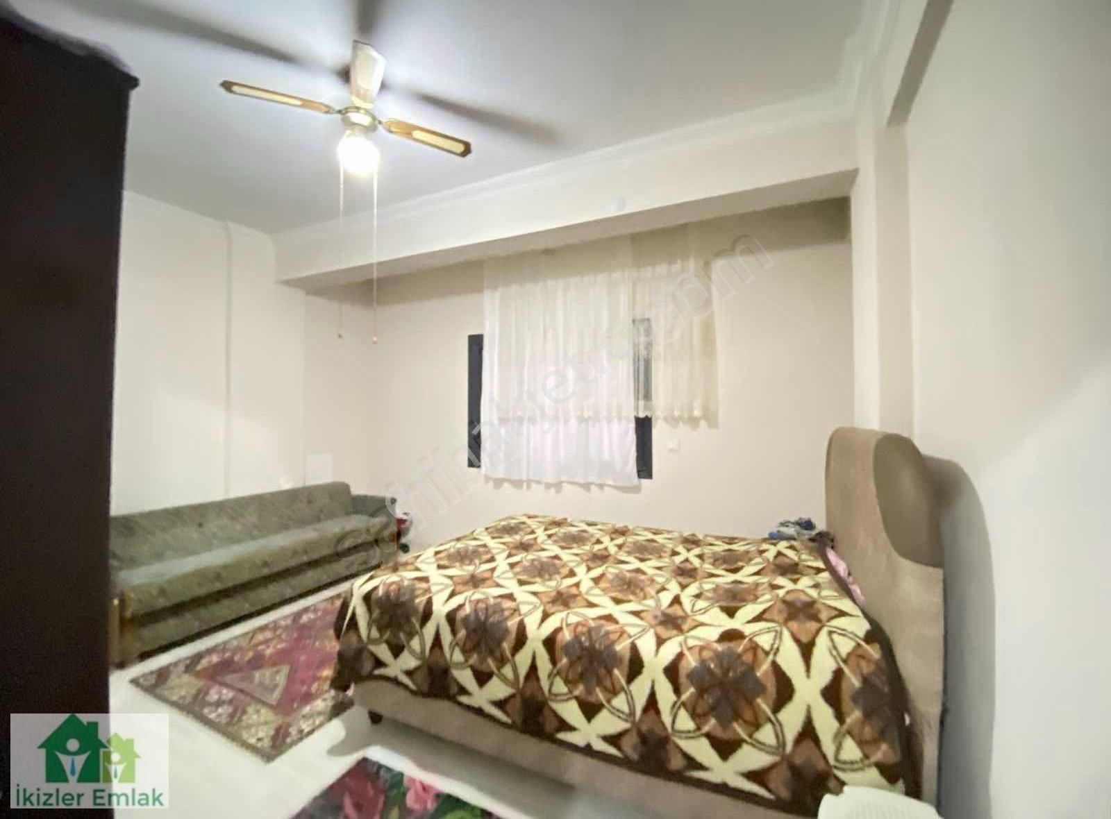 Ürkmez Merkez'de Denize Çok Yakın Satılık Ayrı Mutfak 3+1 Villa - Görsel 25