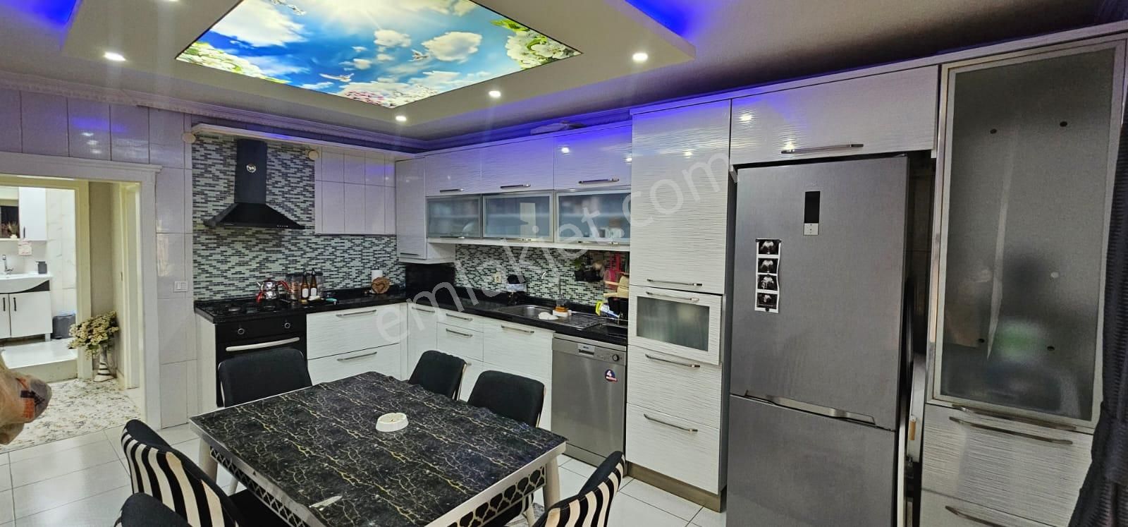 Bağlarbaşı Caddesinde Jakuzi Ve Barbekülü 135 M² Full Yapılı Satılık Daire