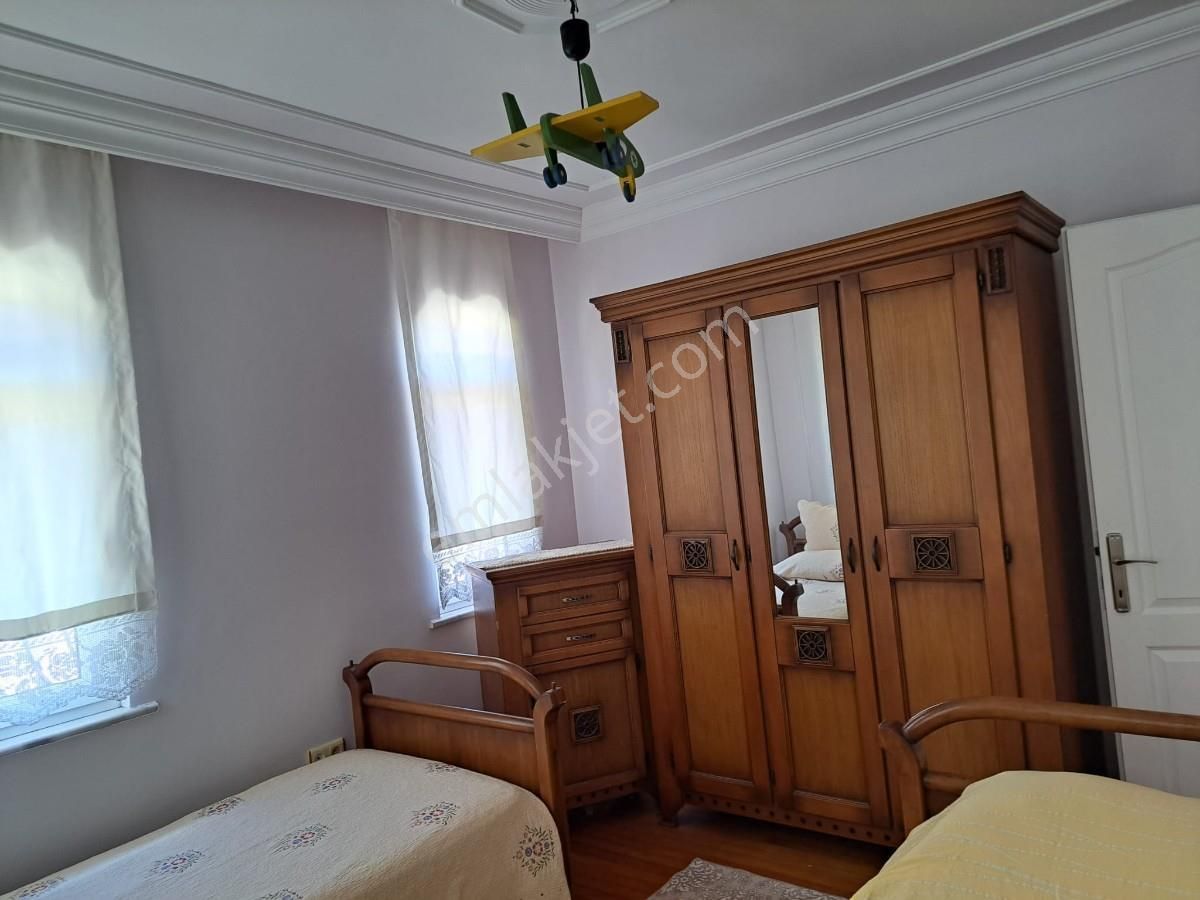Kemerburgaz Göktürk Ağaçlı Köyünde Eşyalı Kiralık Villa