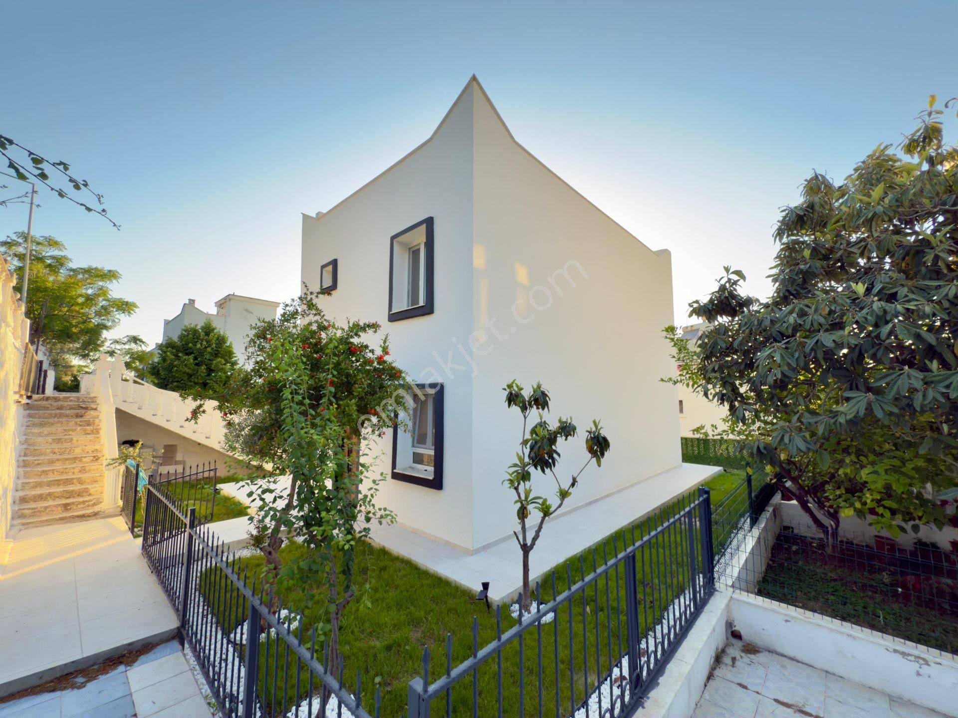 Milas Güllük'te Satılık Site İçerisinde Tam Müstakil Köşe Villa - Görsel 10