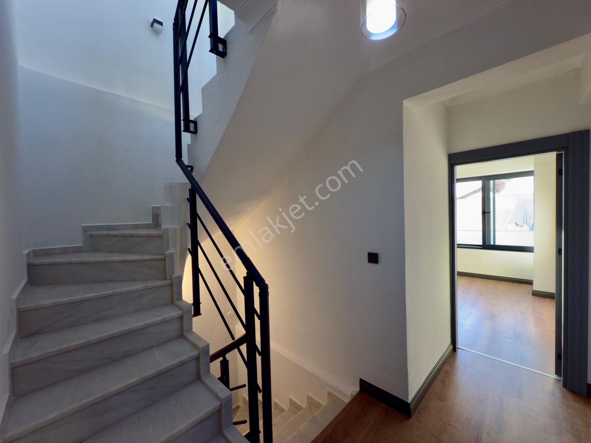 Milas Güllük'te Satılık Site İçerisinde Tam Müstakil Köşe Villa - Görsel 15