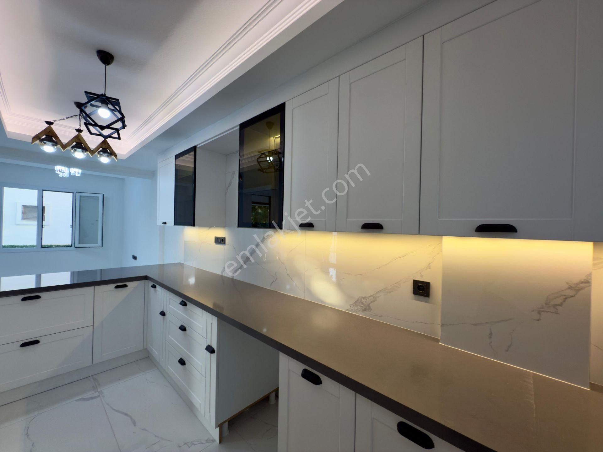 Milas Güllük'te Satılık Site İçerisinde Tam Müstakil Köşe Villa - Görsel 14