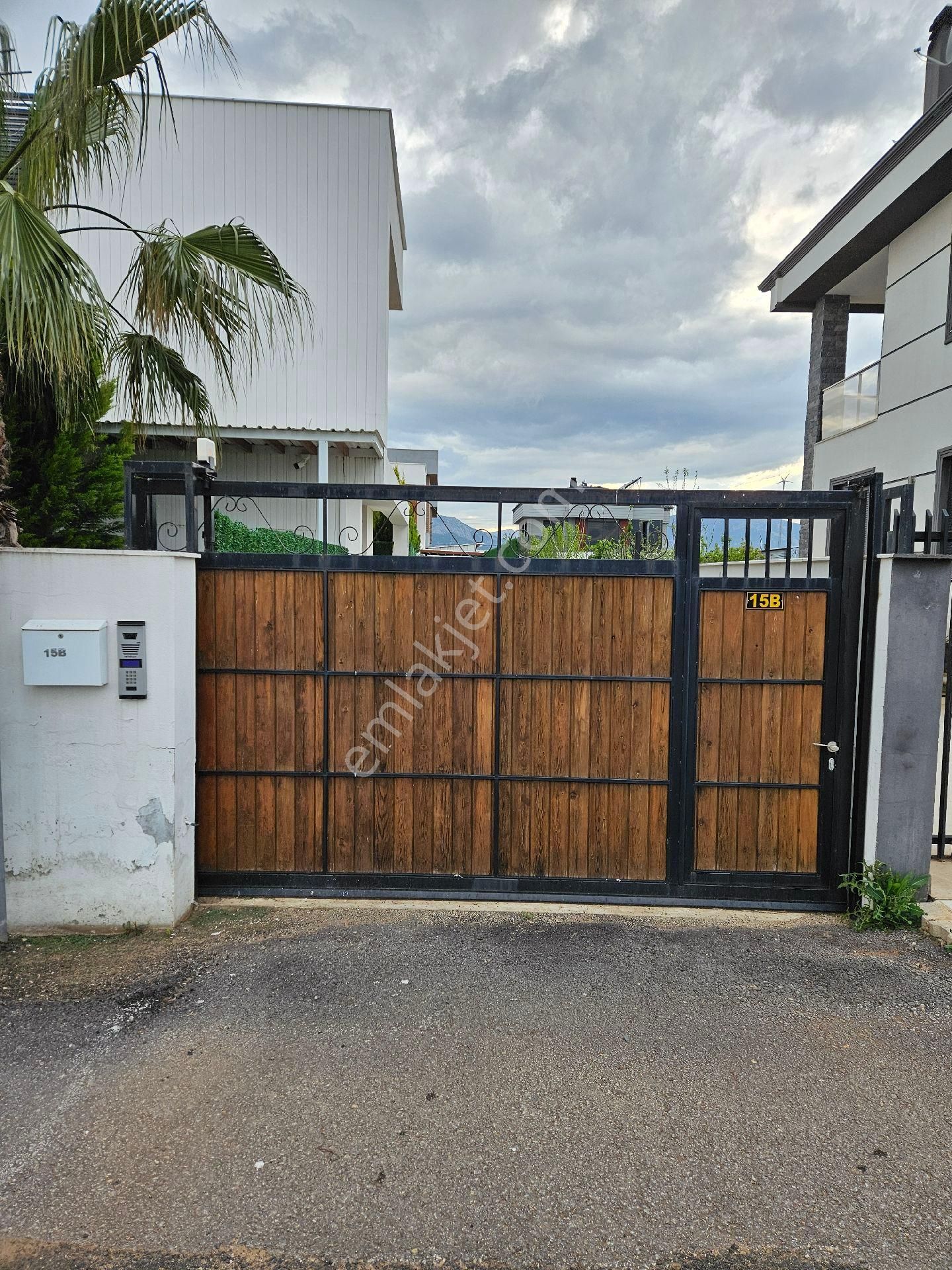 Sahibinden Döşemealtı 196m2 4+1 Villa, 500m2 Arsa, 10m Yüzme Havuzu, Eksiksiz - Görsel 7