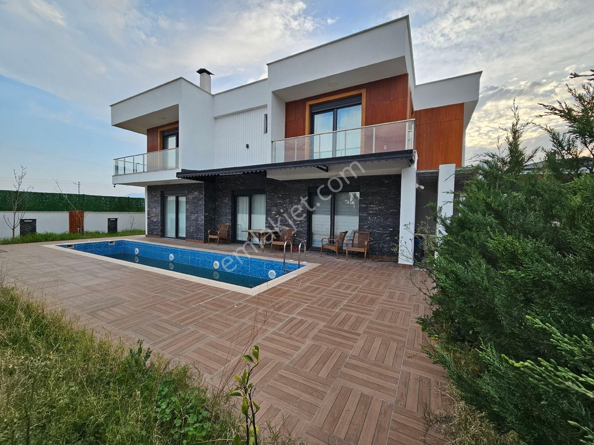 Sahibinden Döşemealtı 196m2 4+1 Villa, 500m2 Arsa, 10m Yüzme Havuzu, Eksiksiz - Görsel 28